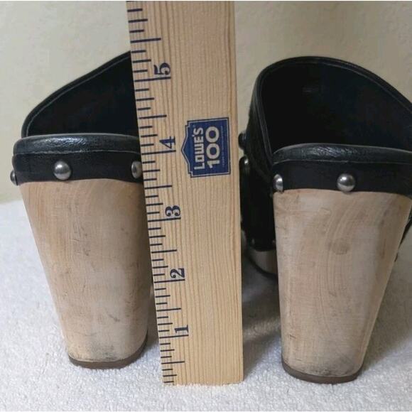 UGG 100490 Women's Leather & Wool Black Clogs Shoes Wood Mules Sz 8 US - Picture 9 of 11